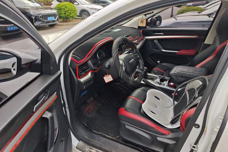 Used Haval H4 2019 1.5 GDIT DCT Luxury Smart Connectivity Version China V Standard Driver Seat