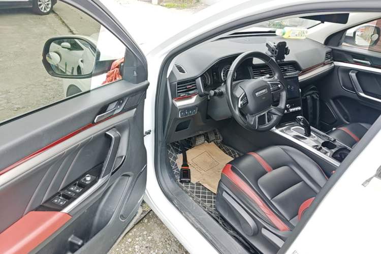Used Haval H4 2019 1.5 GDIT DCT Luxury Smart Connectivity Version China VI Standard Driver Seat