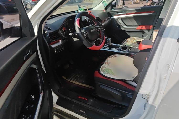 Used Haval H4 2019 Red-Label 1.5 GDIT DCT Luxury Smart Connectivity Model Driver Seat