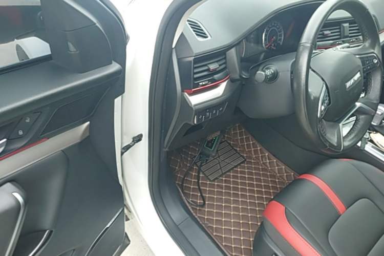 Used Haval H4 2019 Red-Label 1.5 GDIT DCT Luxury Smart Connectivity Model Driver Seat