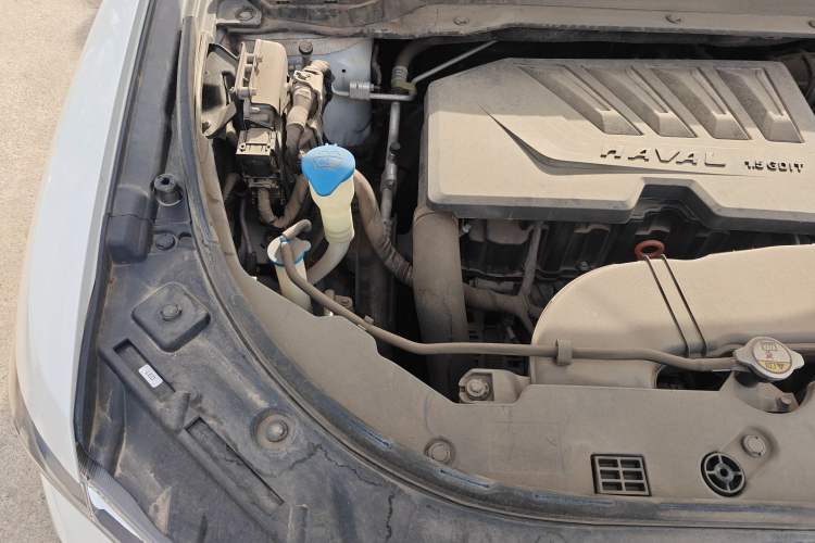 Used Haval H4 2019 1.5 GDIT DCT Ultra-Luxury Smart Connectivity Version China V Standard Engine Bay Right