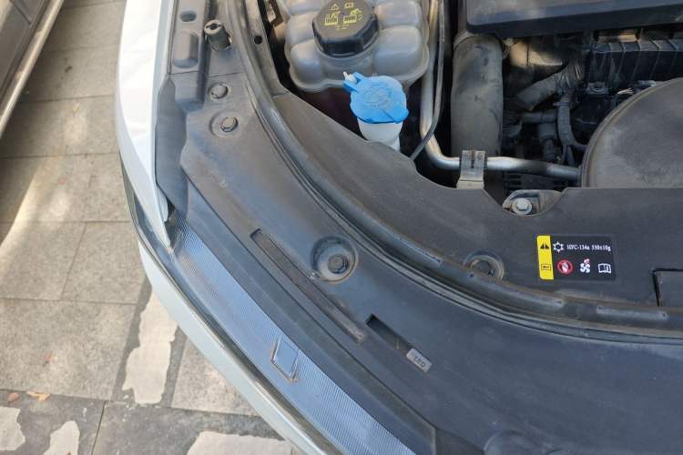 Used Haval H4 2019 1.5 GDIT DCT Luxury Smart Connectivity Version China VI Standard Engine Bay Right
