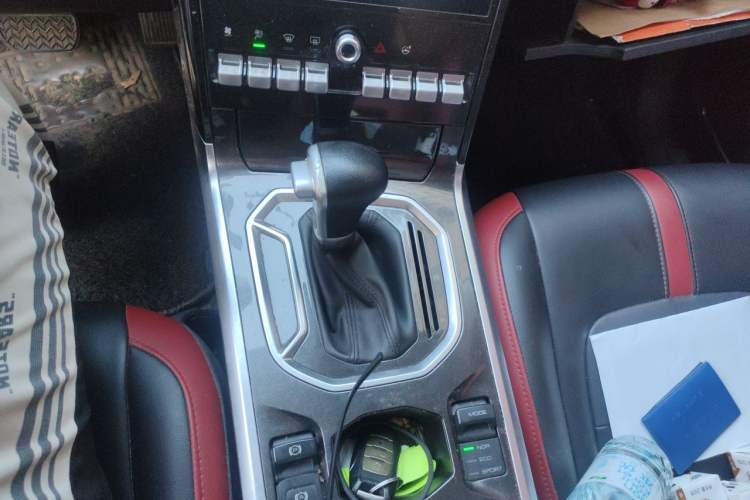 Used Haval H4 2019 Red-Label 1.5 GDIT DCT Luxury Smart Connectivity Model Gear Lever