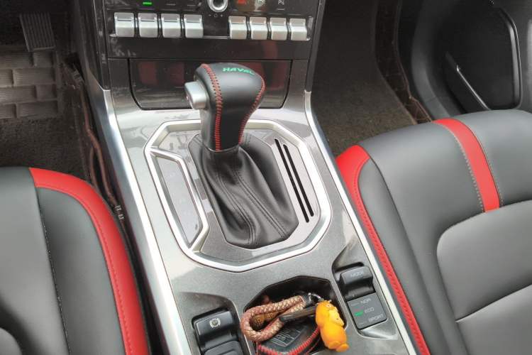 Used Haval H4 2019 Red Label 1.5 GDIT DCT Ultra-Luxury Smart Connectivity Edition Gear Lever
