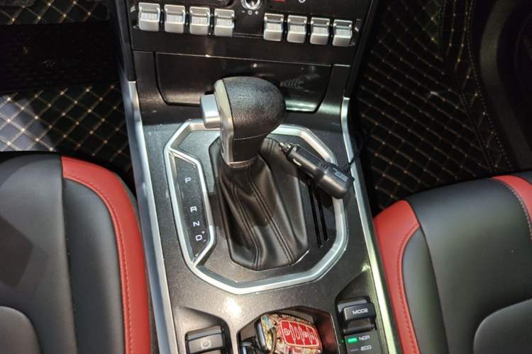Used Haval H4 2019 Red-Label 1.5 GDIT DCT Luxury Smart Connectivity Model Gear Lever