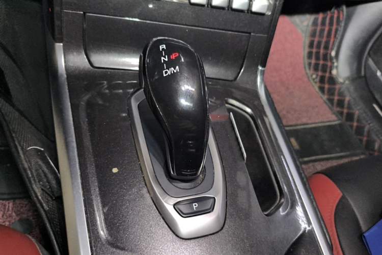 Used Haval H4 2019 1.5 GDIT DCT Luxury Smart Connectivity Version China VI Standard Gear Lever