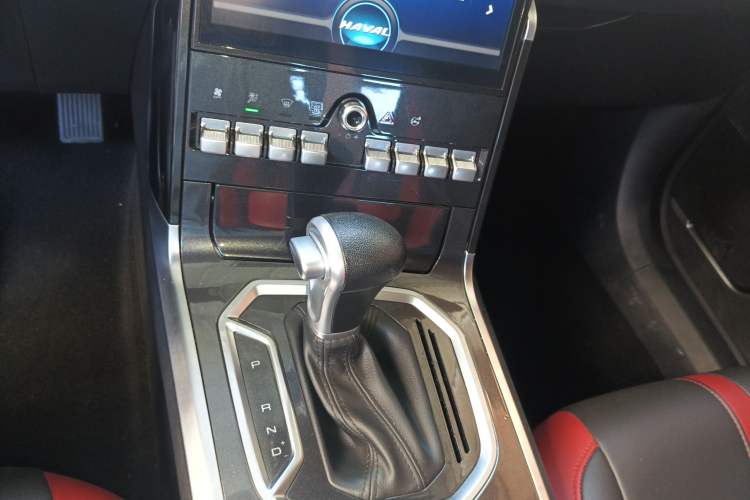 Used Haval H4 2019 Red-Label 1.5 GDIT DCT Luxury Smart Connectivity Model Gear Lever
