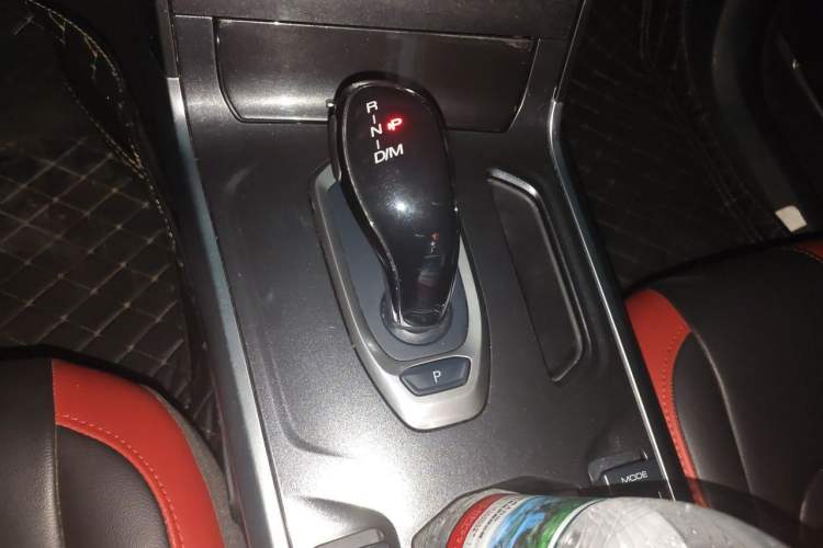 Used Haval H4 2019 1.5 GDIT DCT Luxury Smart Connectivity Version China VI Standard Gear Lever