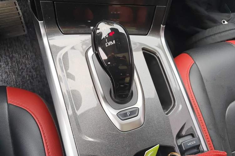 Used Haval H4 2019 1.5 GDIT DCT Luxury Smart Connectivity Version China VI Standard Gear Lever
