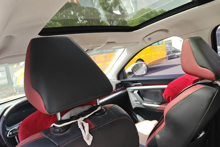 Used Haval H4 2019 Red Label 1.5 GDIT DCT Ultra-Luxury Smart Connectivity Edition Headliner