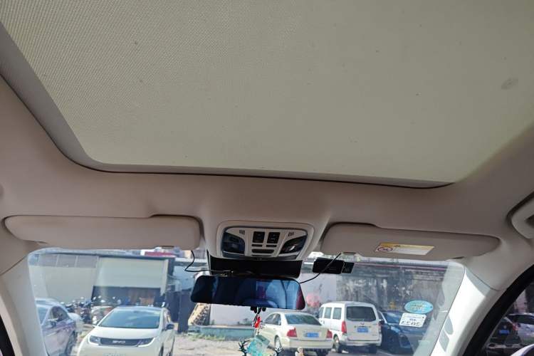 Used Haval H4 2019 Red-Label 1.5 GDIT DCT Luxury Smart Connectivity Model Headliner