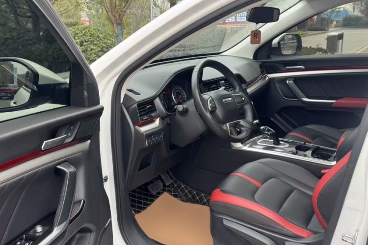 Used Haval H4 2019 1.5 GDIT DCT Luxury Smart Connectivity Version China VI Standard Interior 4