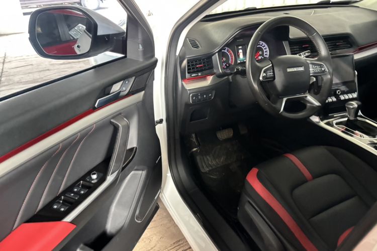 Used Haval H4 2019 1.5 GDIT DCT Luxury Smart Connectivity Version China V Standard Interior 4