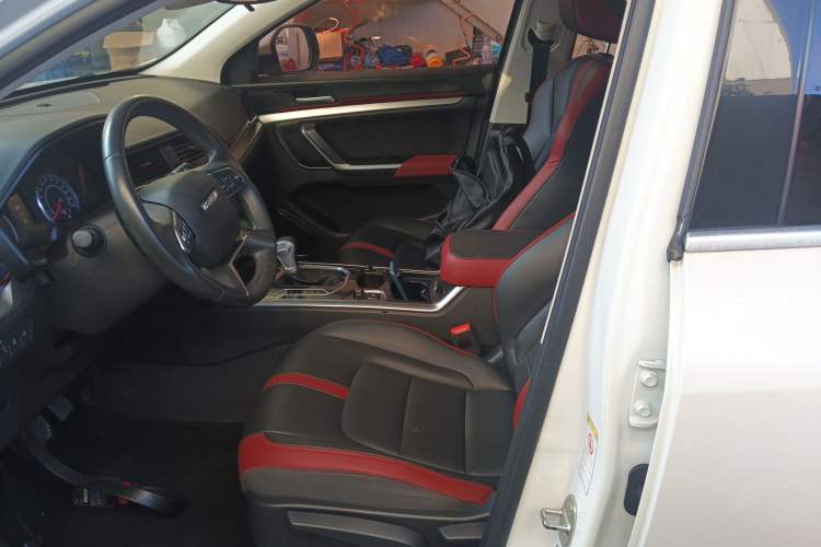 Used Haval H4 2019 Red-Label 1.5 GDIT DCT Luxury Smart Connectivity Model Left Front Seat