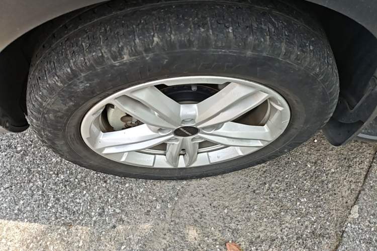 Used Haval H4 2019 Red-Label 1.5 GDIT DCT Luxury Smart Connectivity Model Left Front Wheel Hub
