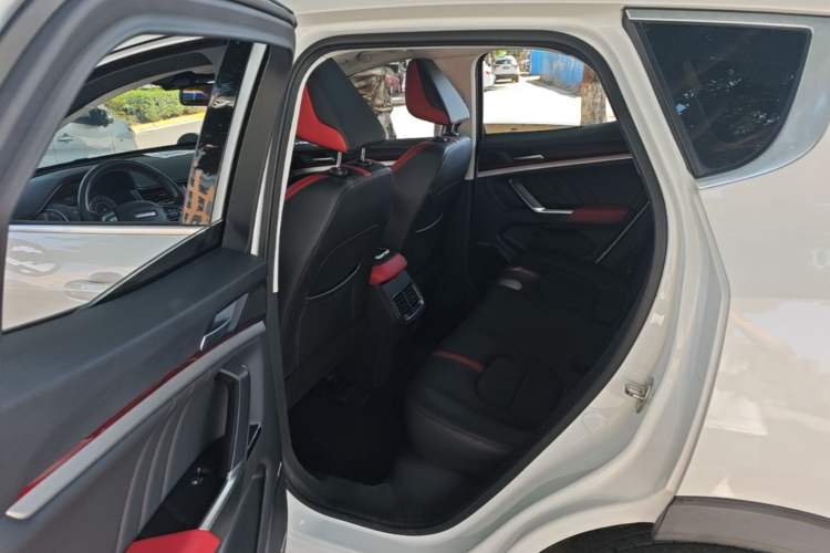 Used Haval H4 2019 1.5 GDIT DCT Luxury Smart Connectivity Version China V Standard Left Rear Seat