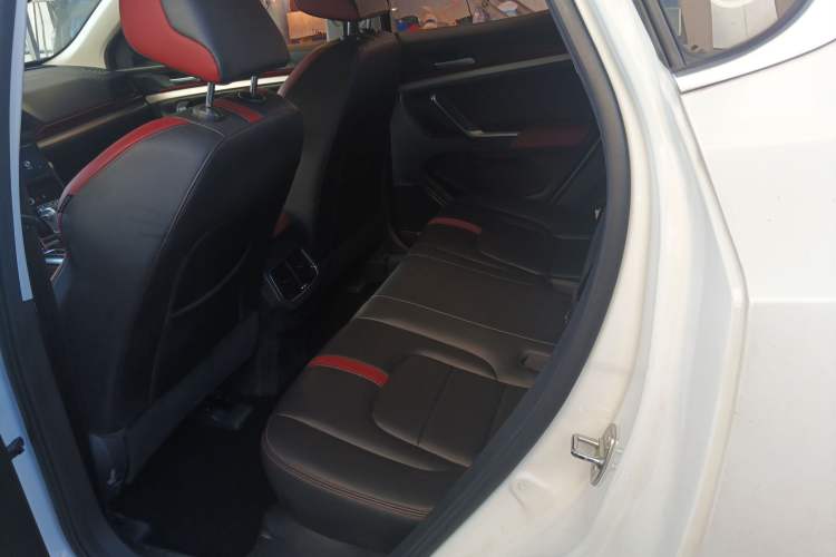 Used Haval H4 2019 Red-Label 1.5 GDIT DCT Luxury Smart Connectivity Model Left Rear Seat