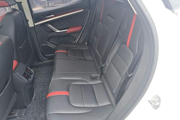 Used Haval H4 2019 1.5 GDIT DCT Luxury Smart Connectivity Version China VI Standard Left Rear Seat