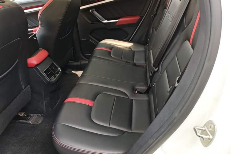 Used Haval H4 2019 Red-Label 1.5 GDIT DCT Luxury Smart Connectivity Model Left Rear Seat