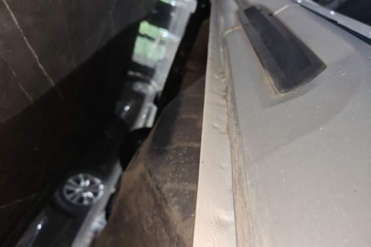 Used Haval H4 2019 Red-Label 1.5 GDIT DCT Luxury Smart Connectivity Model Left Side Sill