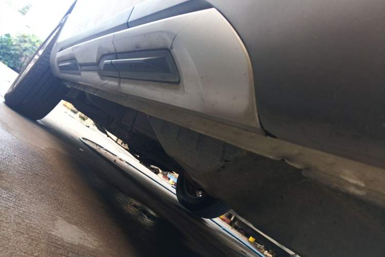 Used Haval H4 2019 Red-Label 1.5 GDIT DCT Luxury Smart Connectivity Model Left Side Sill