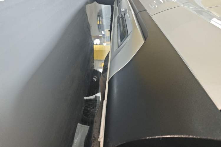 Used Haval H4 2019 Red-Label 1.5 GDIT DCT Luxury Smart Connectivity Model Left Side Sill