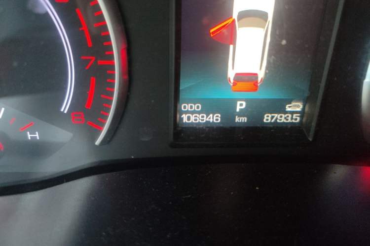 Used Haval H4 2019 Red-Label 1.5 GDIT DCT Luxury Smart Connectivity Model Odometer Close Up