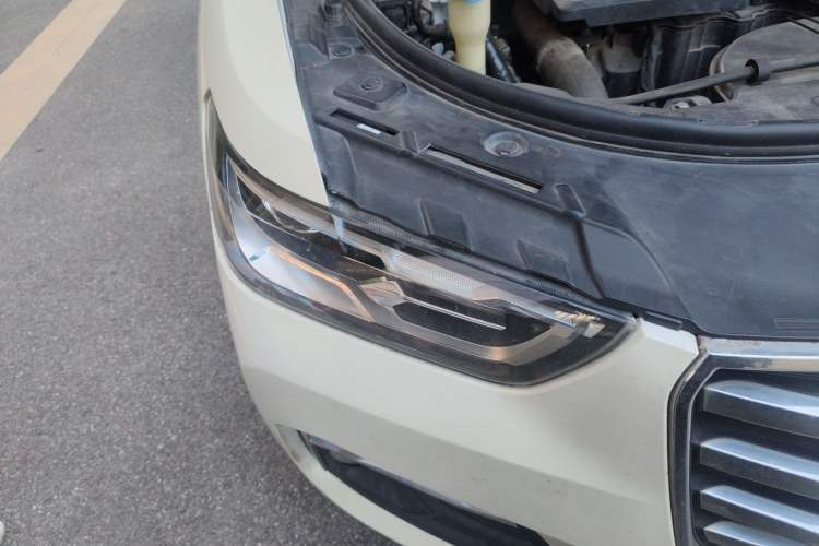 Used Haval H4 2019 Red-Label 1.5 GDIT DCT Luxury Smart Connectivity Model Right Front Headlight