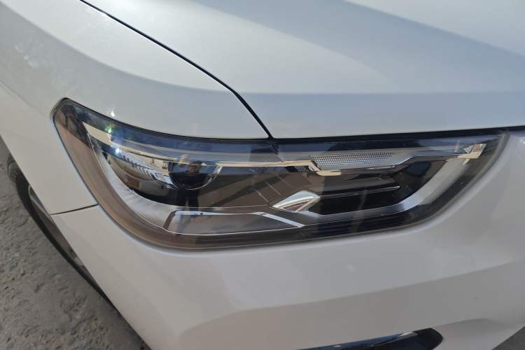Used Haval H4 2019 1.5 GDIT DCT Ultra-Luxury Smart Connectivity Version China V Standard Right Front Headlight
