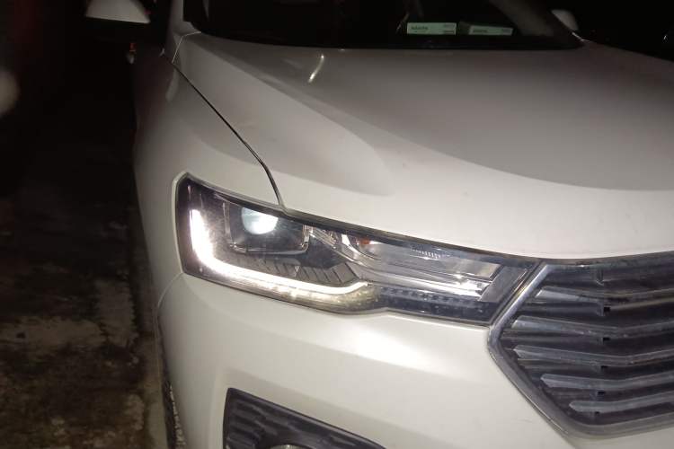 Used Haval H4 2019 1.5 GDIT Manual Luxury Smart Connect Version China V Standard Right Front Headlight