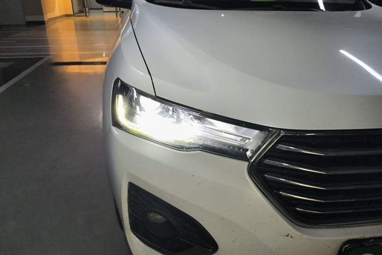 Used Haval H4 2019 1.5 GDIT DCT Luxury Smart Connectivity Version China VI Standard Right Front Headlight