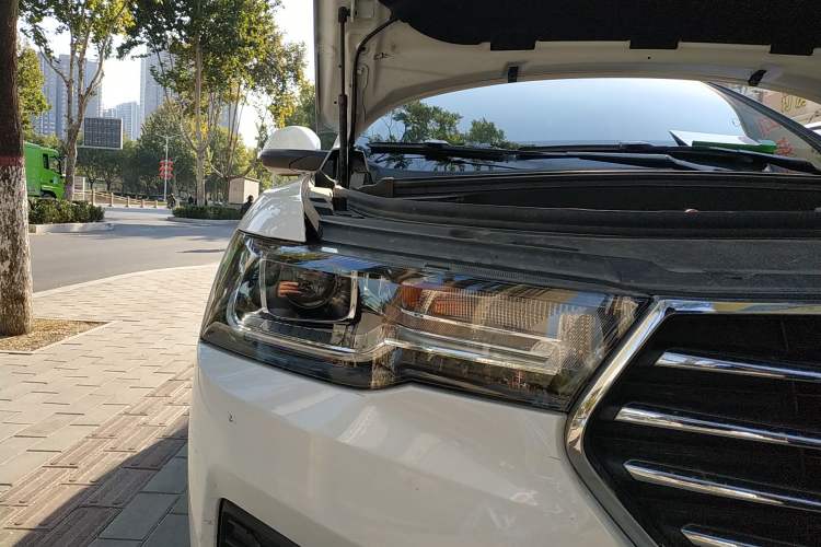 Used Haval H4 2019 1.5 GDIT DCT Luxury Smart Connectivity Version China VI Standard Right Front Headlight