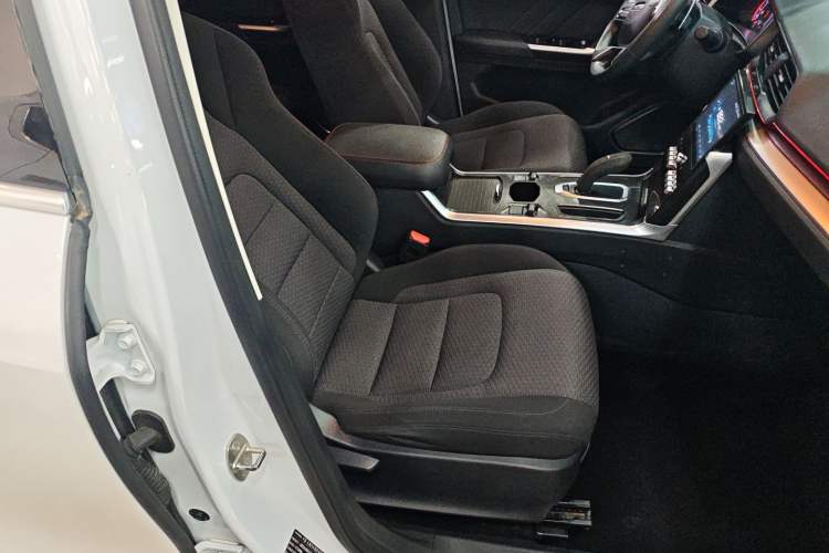 Used Haval H4 2019 1.5 GDIT DCT Elite Smart Connectivity Version China VI Right Front Seat