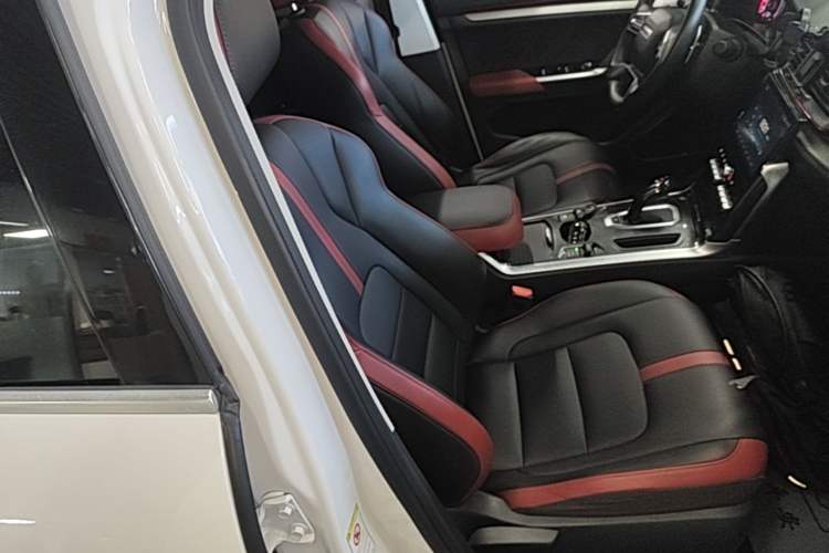 Used Haval H4 2019 1.5 GDIT DCT Luxury Smart Connectivity Version China VI Standard Right Front Seat