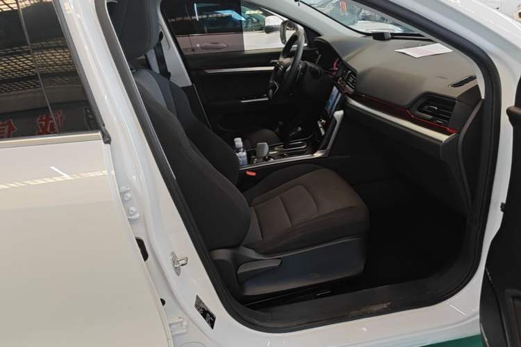 Used Haval H4 2019 1.5 GDIT DCT Elite Smart Connectivity Version China VI Right Front Seat
