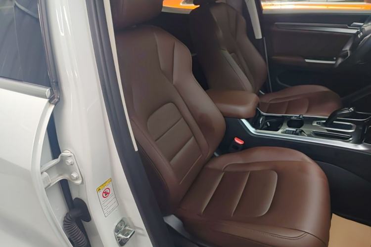 Used Haval H4 2019 1.5 GDIT DCT Luxury Smart Connectivity Version China VI Standard Right Front Seat