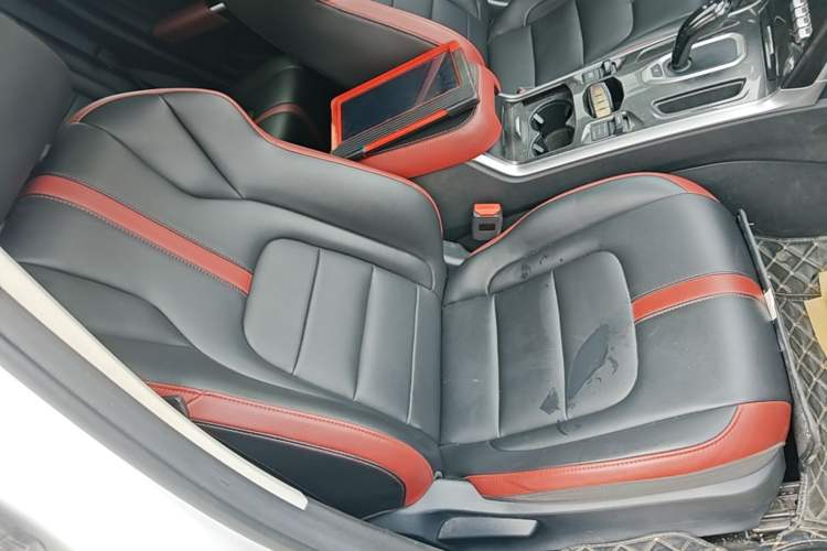 Used Haval H4 2019 1.5 GDIT DCT Luxury Smart Connectivity Version China VI Standard Right Front Seat