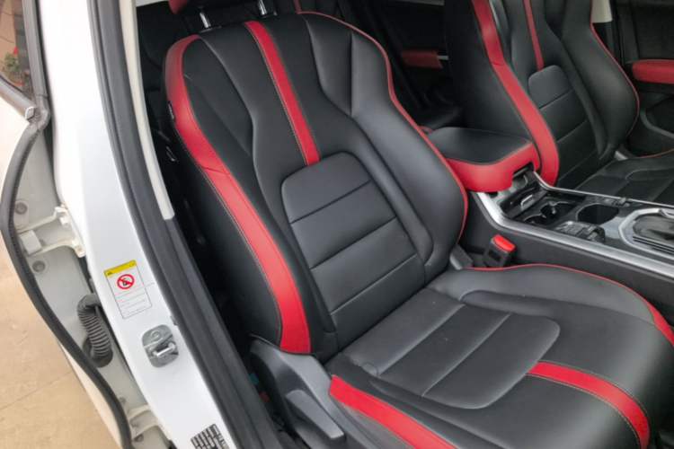 Used Haval H4 2019 1.5 GDIT DCT Ultra-Luxury Smart Connectivity Version China V Standard Right Front Seat