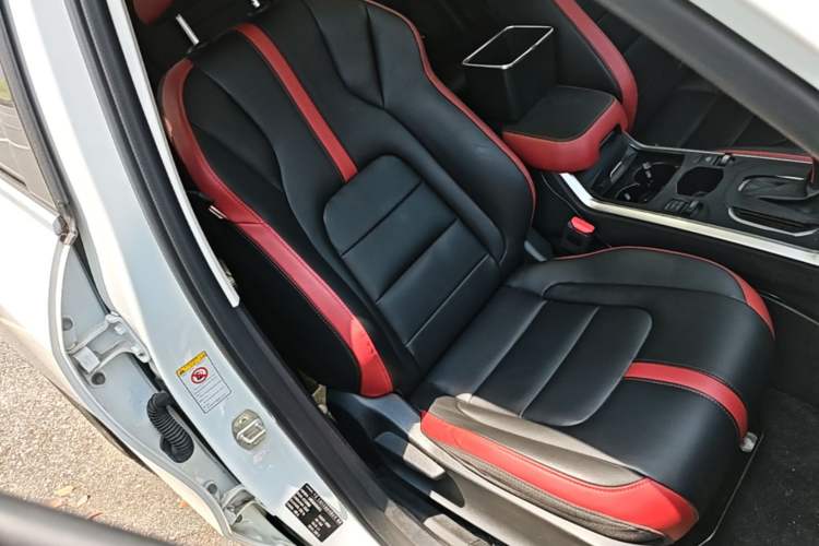 Used Haval H4 2019 Red-Label 1.5 GDIT DCT Luxury Smart Connectivity Model Right Front Seat