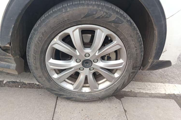Used Haval H4 2019 1.5 GDIT Manual Elite Smart Connect Version China V Standard Right Front Wheel Hub