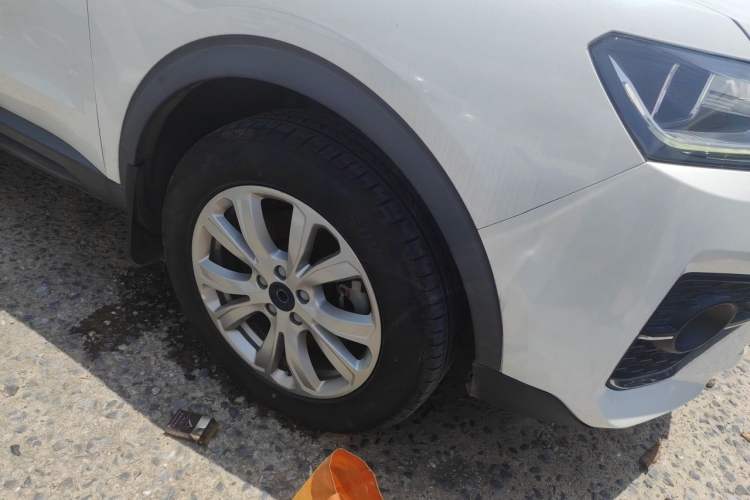 Used Haval H4 2019 1.5 GDIT Manual Luxury Smart Connect Version China V Standard Right Front Wheel Hub