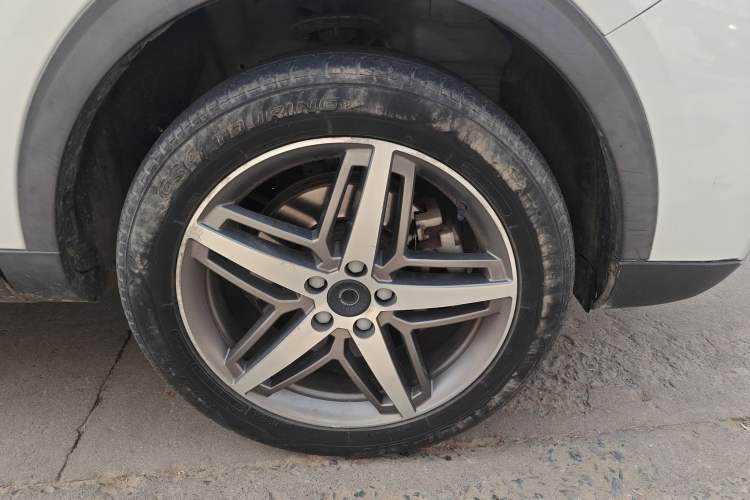 Used Haval H4 2019 1.5 GDIT DCT Ultra-Luxury Smart Connectivity Version China V Standard Right Front Wheel Hub