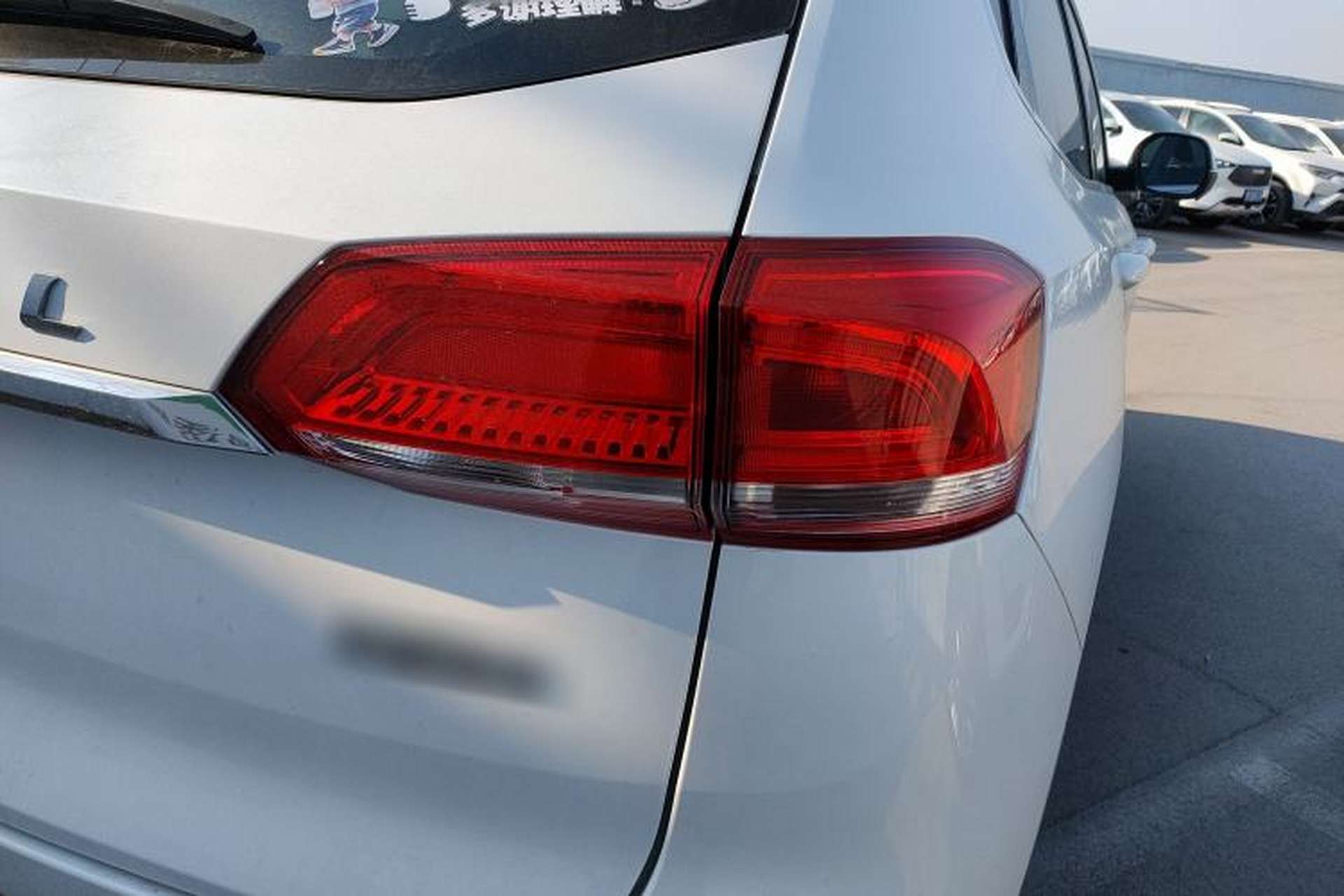 Used Haval H4 2019 1.5 GDIT DCT Luxury Smart Connectivity Version China VI Standard Right Rear Taillight