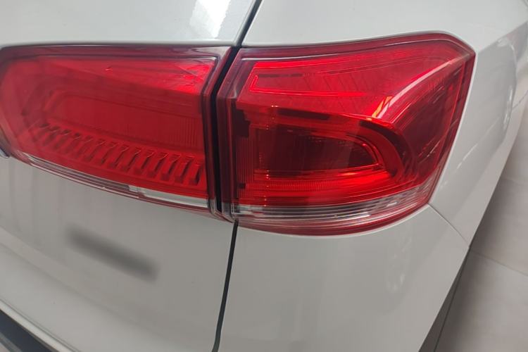 Used Haval H4 2019 1.5 GDIT DCT Luxury Smart Connectivity Version China VI Standard Right Rear Taillight