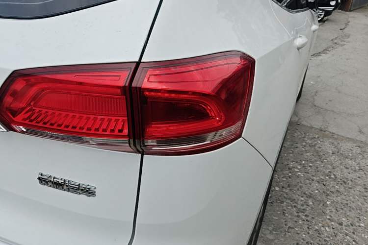 Used Haval H4 2019 1.5 GDIT DCT Luxury Smart Connectivity Version China VI Standard Right Rear Taillight