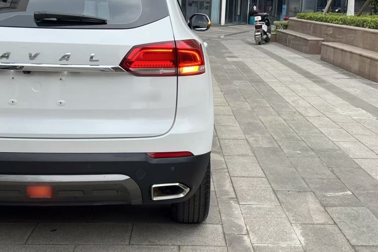 Used Haval H4 2019 1.5 GDIT DCT Luxury Smart Connectivity Version China VI Standard Right Rear Taillight
