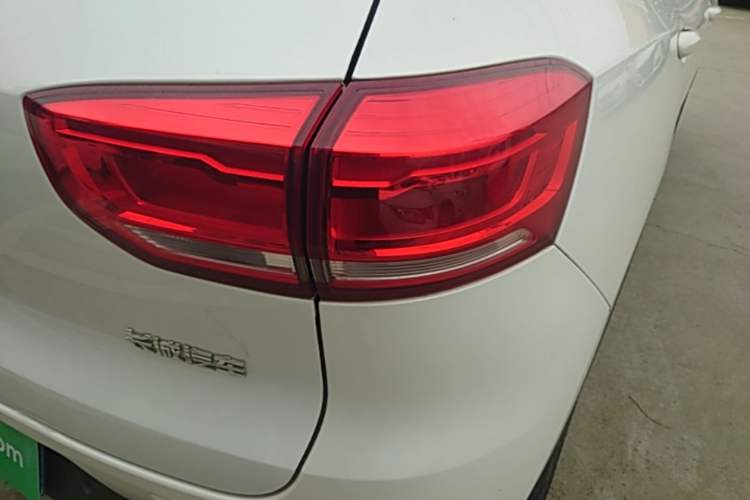 Used Haval H4 2019 Red-Label 1.5 GDIT DCT Luxury Smart Connectivity Model Right Rear Taillight