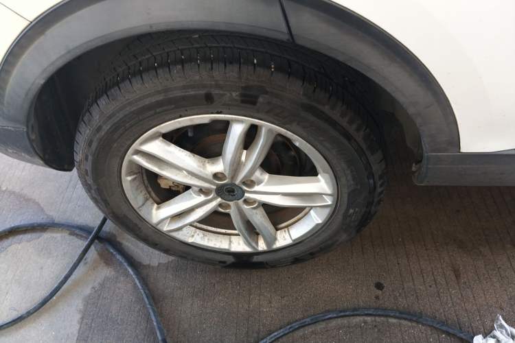 Used Haval H4 2019 Red-Label 1.5 GDIT DCT Luxury Smart Connectivity Model Right Rear Wheel Hub