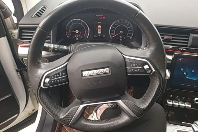 Used Haval H4 2019 Red-Label 1.5 GDIT DCT Luxury Smart Connectivity Model Steering Wheel
