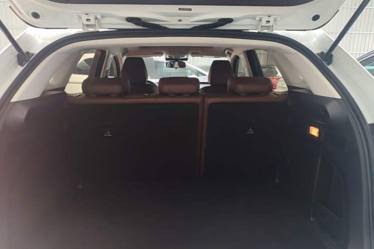 Used Haval H4 2019 1.5 GDIT DCT Luxury Smart Connectivity Version China VI Standard Trunk